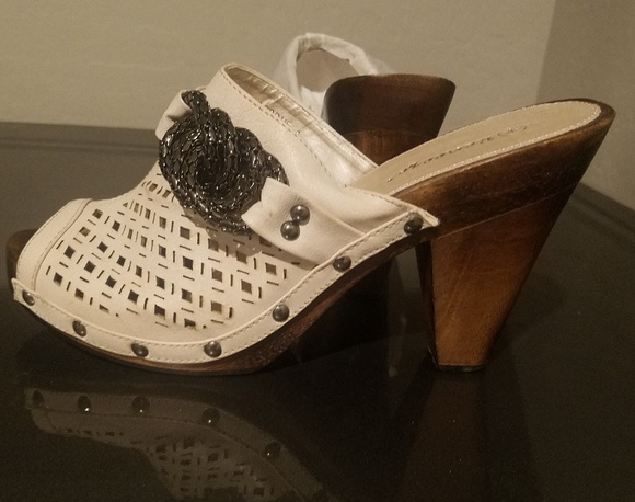 NEW Accrue Peep-Toe Mules (sz.9) - Picture 2 of 4